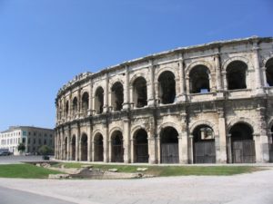 Nimes proche des location de vacances à Fontenelle