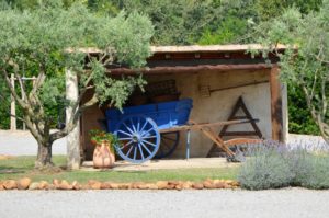 Aire de jeux d'enfants dans la Résidence de vacances Fontenelle proche d’arles
